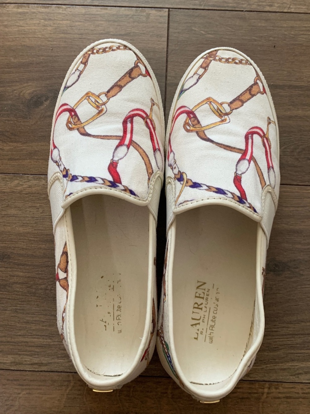 Lauren Ralph Lauren women's sneaker size 8B